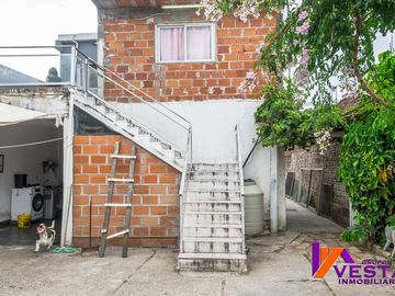 Pueyrredon 2000-casa En Venta-barrio Vicente Sola