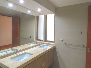 Departamento en Venta en Avda Cristóbal Colón / Avenida Manquehue