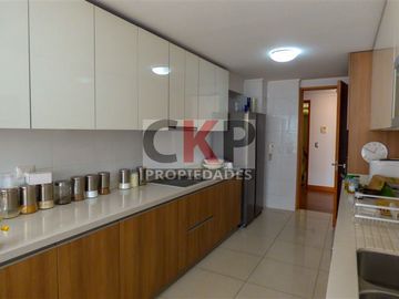 Departamento en Venta en Avda Cristóbal Colón / Avenida Manquehue