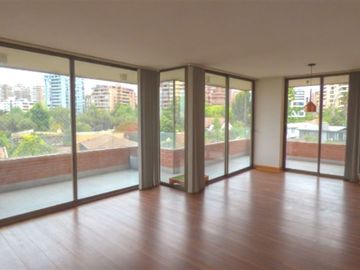 Departamento en Venta en Avda Cristóbal Colón / Avenida Manquehue