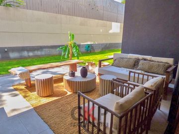 Departamento en Venta en Nueva Costanera/ Avda. Américo de Vespucio Norte / Francisco de Aguirre