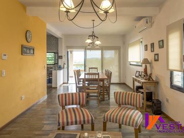 Vaqueros * Casa En Venta * Zona Norte *