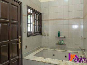 Av Del Golf-casa-venta-zona Norte
