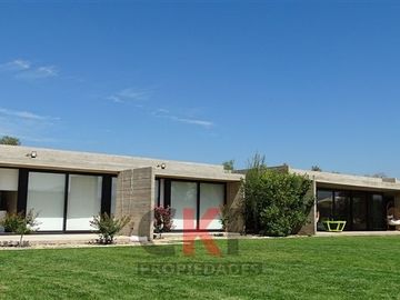 Casa en Venta en Condominio Exclusivo Las Brisas de Chicureo