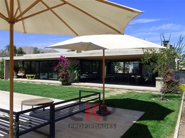 Casa en Venta en Condominio Exclusivo Las Brisas de Chicureo