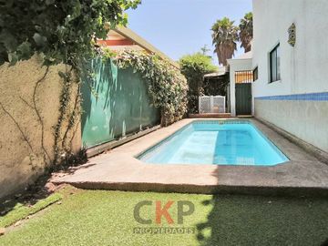 Casa en Venta en Carlos Silva Vildósola/ Vicente Pérez Rosales