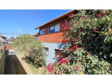 SE VENDE AMPLIA CASA EN EL RETIRO QUILPUÉ