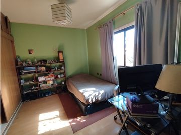 SE VENDE AMPLIA CASA EN EL RETIRO QUILPUÉ
