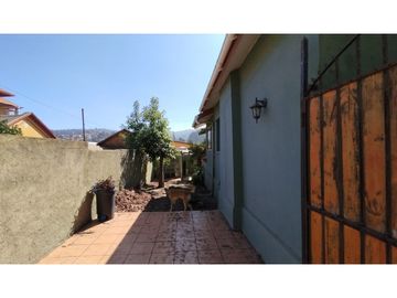 SE VENDE AMPLIA CASA EN EL RETIRO QUILPUÉ