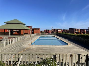 Casa en Venta en Casa amoblada en Condominio Privado | Acceso directo a la playa.