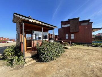 Casa en Venta en Casa amoblada en Condominio Privado | Acceso directo a la playa.