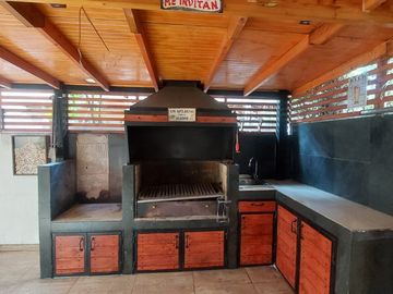 CASA EN CONDOMINIO (4D-3B)- HUECHURABA