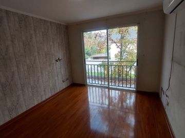 CASA EN CONDOMINIO (4D-3B)- HUECHURABA