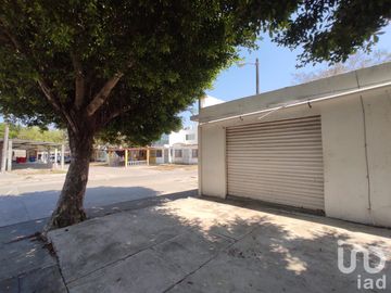 Local en venta en el fraccionamiento Hacienda Sotavento en Veracruz, veracruz