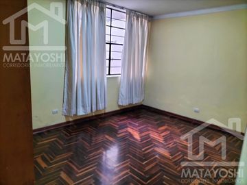 VENDO CASA EN BELLAVISTA, ALT. CDRA 3 DE CALLE LOS HALCONES.