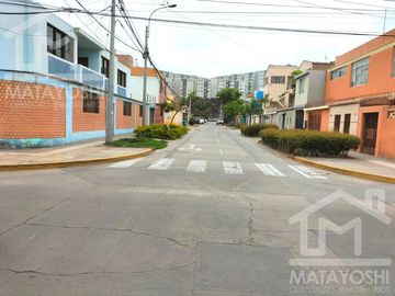 VENDO CASA EN BELLAVISTA, ALT. CDRA 3 DE CALLE LOS HALCONES.
