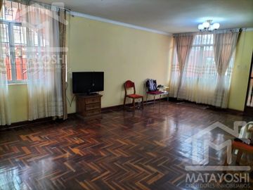 VENDO CASA EN BELLAVISTA, ALT. CDRA 3 DE CALLE LOS HALCONES.