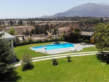 Exclusiva Propiedad con Vista al Río Maipo!