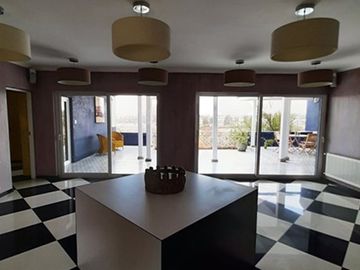 Exclusiva Propiedad con Vista al Río Maipo!