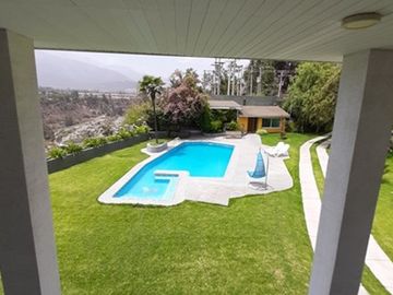Exclusiva Propiedad con Vista al Río Maipo!
