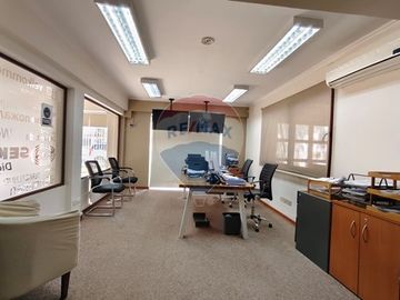 EXCELENTE OPORTUNIDAD! CASA COMERCIAL EN VENTA