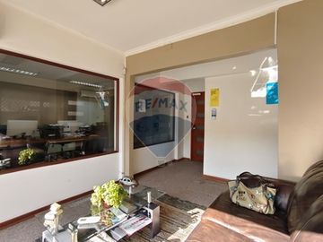 EXCELENTE OPORTUNIDAD! CASA COMERCIAL EN VENTA