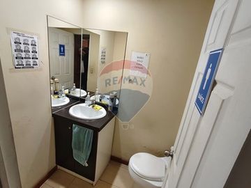 EXCELENTE OPORTUNIDAD! CASA COMERCIAL EN VENTA