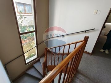 EXCELENTE OPORTUNIDAD! CASA COMERCIAL EN VENTA