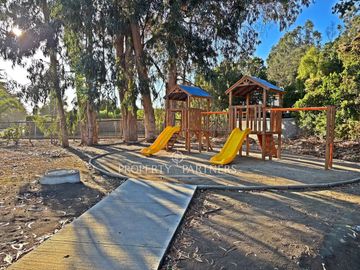 Precio de Locos!!! Moderno Departamento Seminuevo en Punta Puyai – Entorno Natural