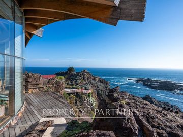 Santuario de Bienestar en Primera Línea de Playa en Los Vilos