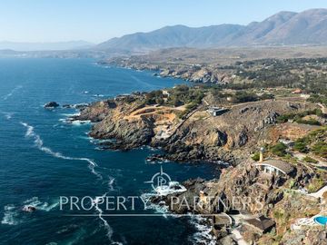 Santuario de Bienestar en Primera Línea de Playa en Los Vilos