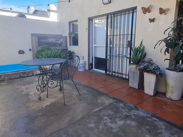 ¡Oportunidad! PH 2 Ambientes con Patio y Parrilla refaccionado- En Venta