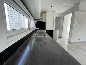 Departamento 2 Ambientes a estrenar con cochera - Puerto de Olivos.