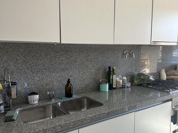 Excelente departamento en exclusivo complejo