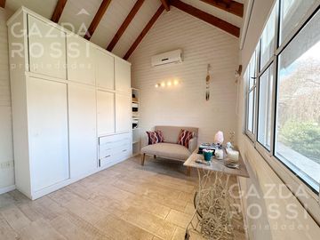 Casa con piscina en Campos De Echeverria