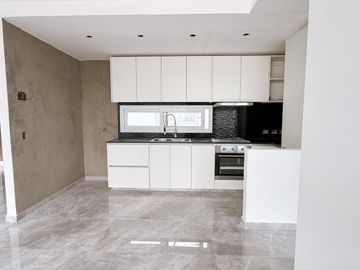 Departamento 2 ambientes a estrenar con cochera - Puerto de Olivos.