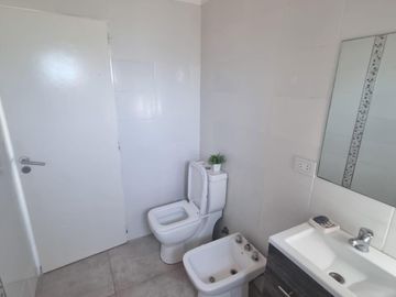 Casa Quinta en venta - 4 Dormitorios 4 Baños - Coronel Brandsen