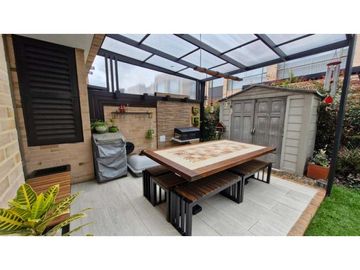 Venta ESPECTACULAR CASA EN CHA!!