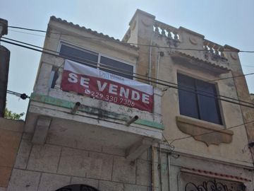 Casa en venta en Av. Prim, Centro, Veracruz.