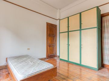 Destacado Departamento de 3 habitaciones en Balvanera