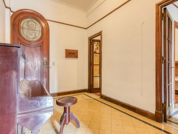 Destacado Departamento de 3 habitaciones en Balvanera