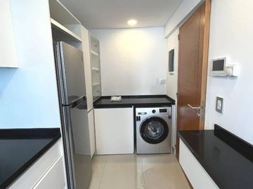 Piso 4 Ambientes amueblado con balcón, parilla y cohera Belgrano APTO CREDITO