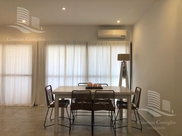 Luminosa Casa en Venta / Spring Park - Pilar