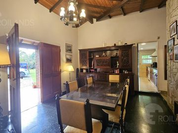 Venta Casa Quinta sobre Lote de 5600 mts2  con Piscina, Parrilla y  Quincho en Benavidez