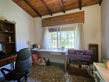 Venta Casa Quinta sobre Lote de 5600 mts2  con Piscina, Parrilla y  Quincho en Benavidez
