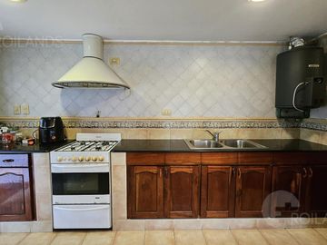 Venta Casa Quinta sobre Lote de 5600 mts2  con Piscina, Parrilla y  Quincho en Benavidez