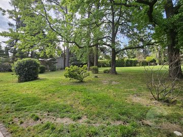Venta Casa Quinta sobre Lote de 5600 mts2  con Piscina, Parrilla y  Quincho en Benavidez