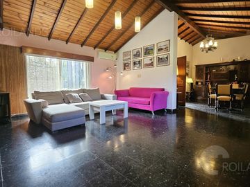 Venta Casa Quinta sobre Lote de 5600 mts2  con Piscina, Parrilla y  Quincho en Benavidez