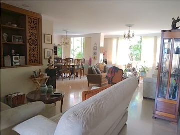 Venta Apartamento Laureles zona central cercano a Santa Teresita