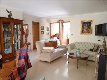 Venta Apartamento Laureles zona central cercano a Santa Teresita